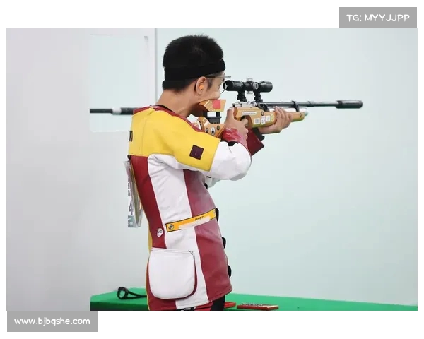 这位靶师体型超乎想象或许是世界上最胖的靶师了 这位靶师体型超乎想象或许是世界上最胖的靶师了